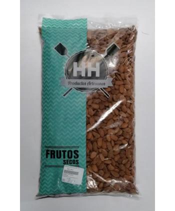 ALMENDRA CRUDA CON PIEL 5 KG